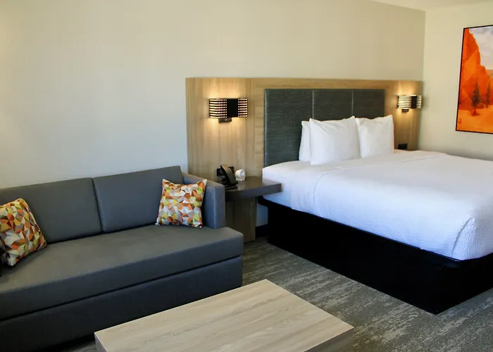 The Cairn Hotel, An Ascend Collection Hotel